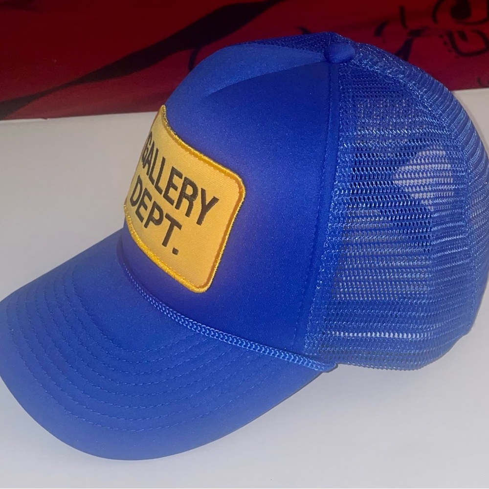 UNISEX GALLERY DEPT TRUCKER CAP